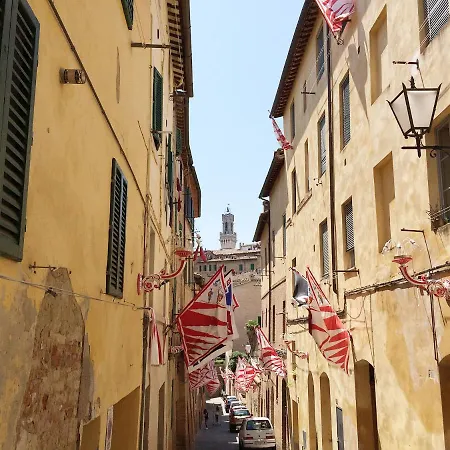 Charming Flat Center Close Piazza Del Campo Siena